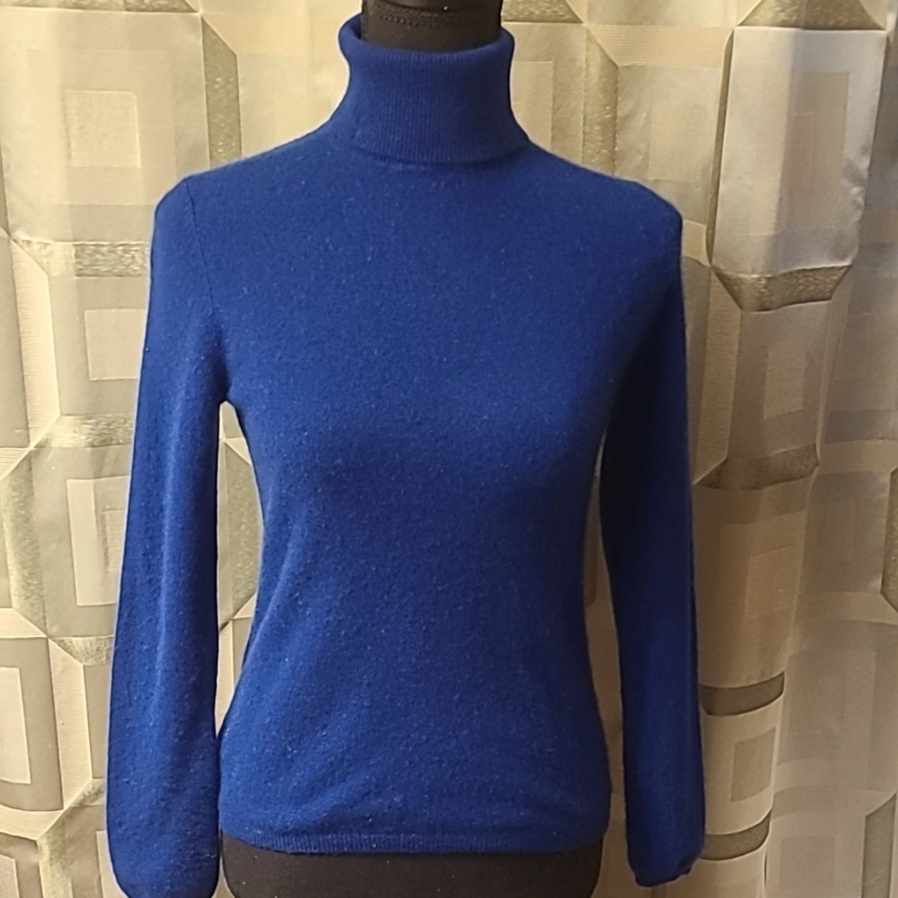 Women's Blue Cashmere Turtleneck Sweater. Fits like XS.